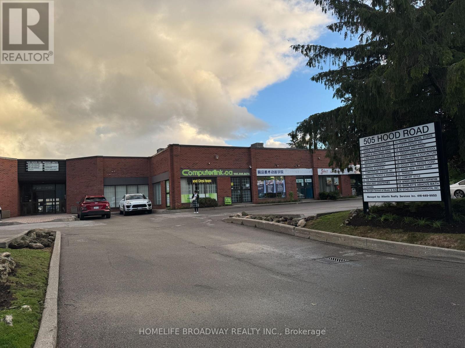 22 – 505 HOOD ROAD W