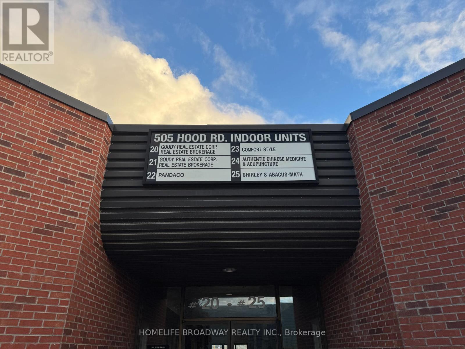 22 – 505 HOOD ROAD W