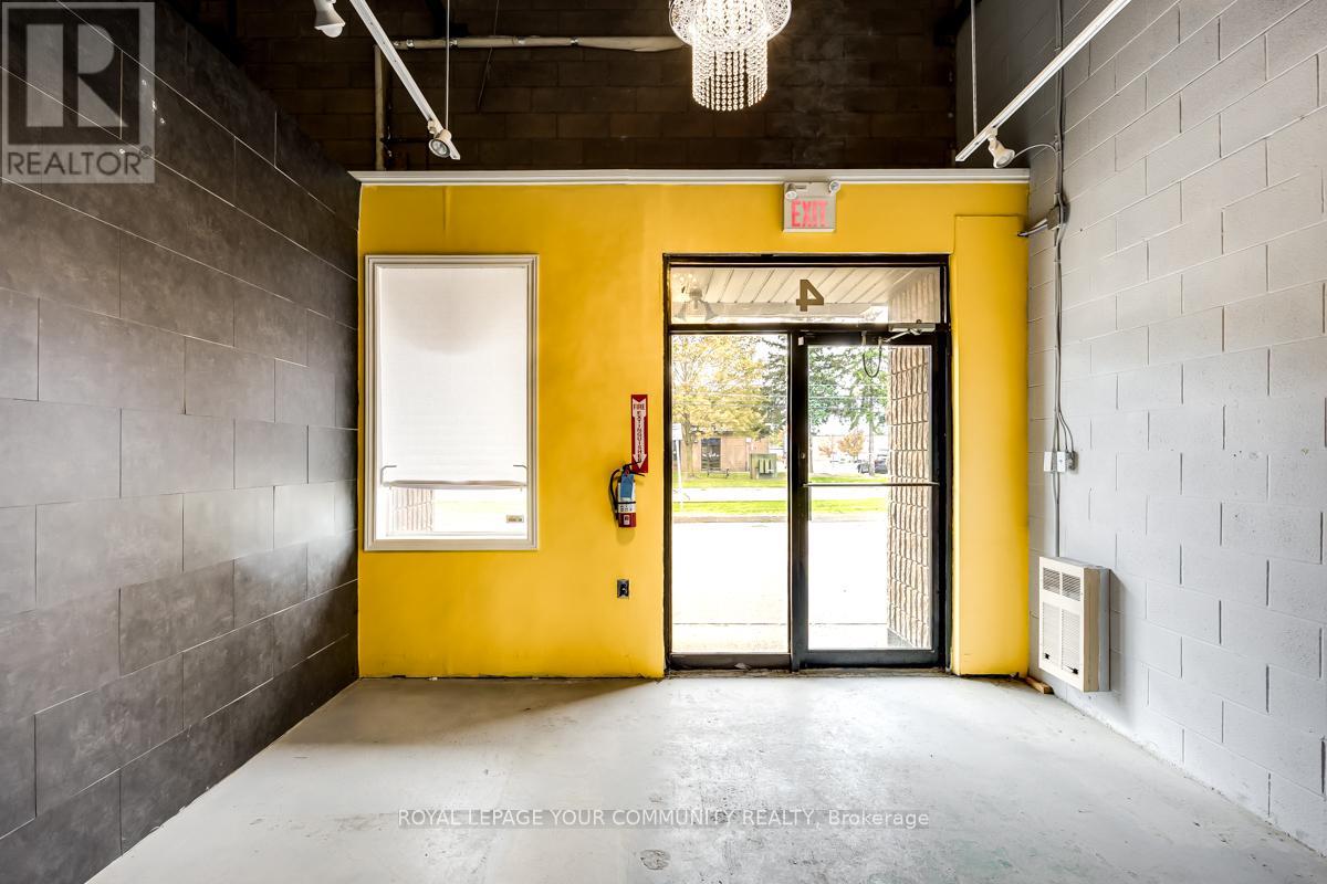 4 – 255 INDUSTRIAL PARKWAY S