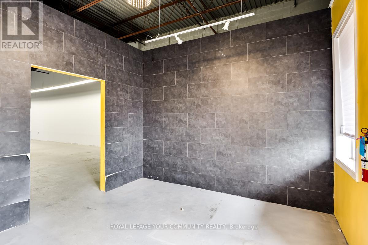 4 – 255 INDUSTRIAL PARKWAY S