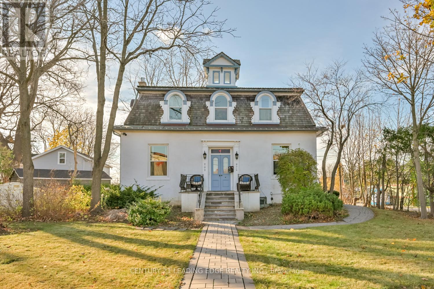 202 MAIN STREET N
