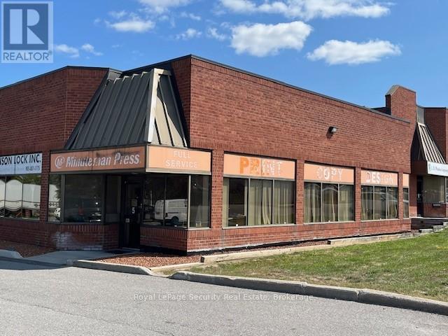 5 – 55 WEST BEAVER CREEK ROAD