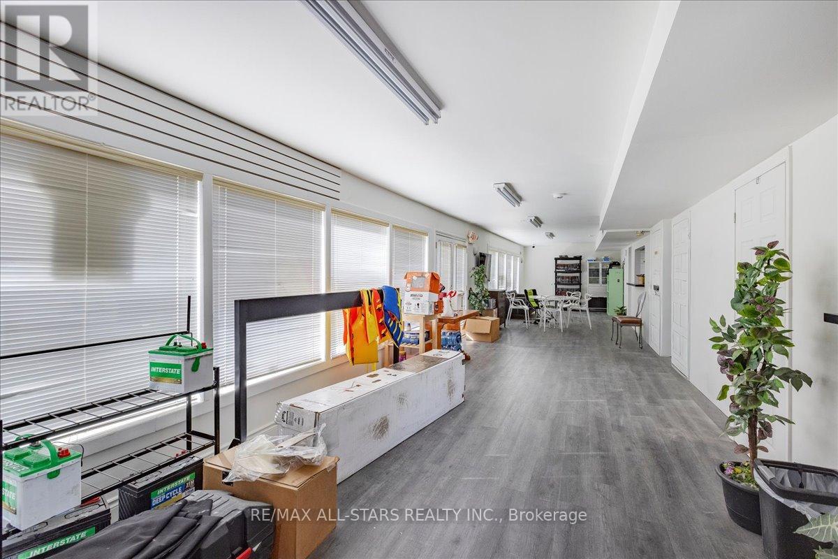 1354 METRO ROAD