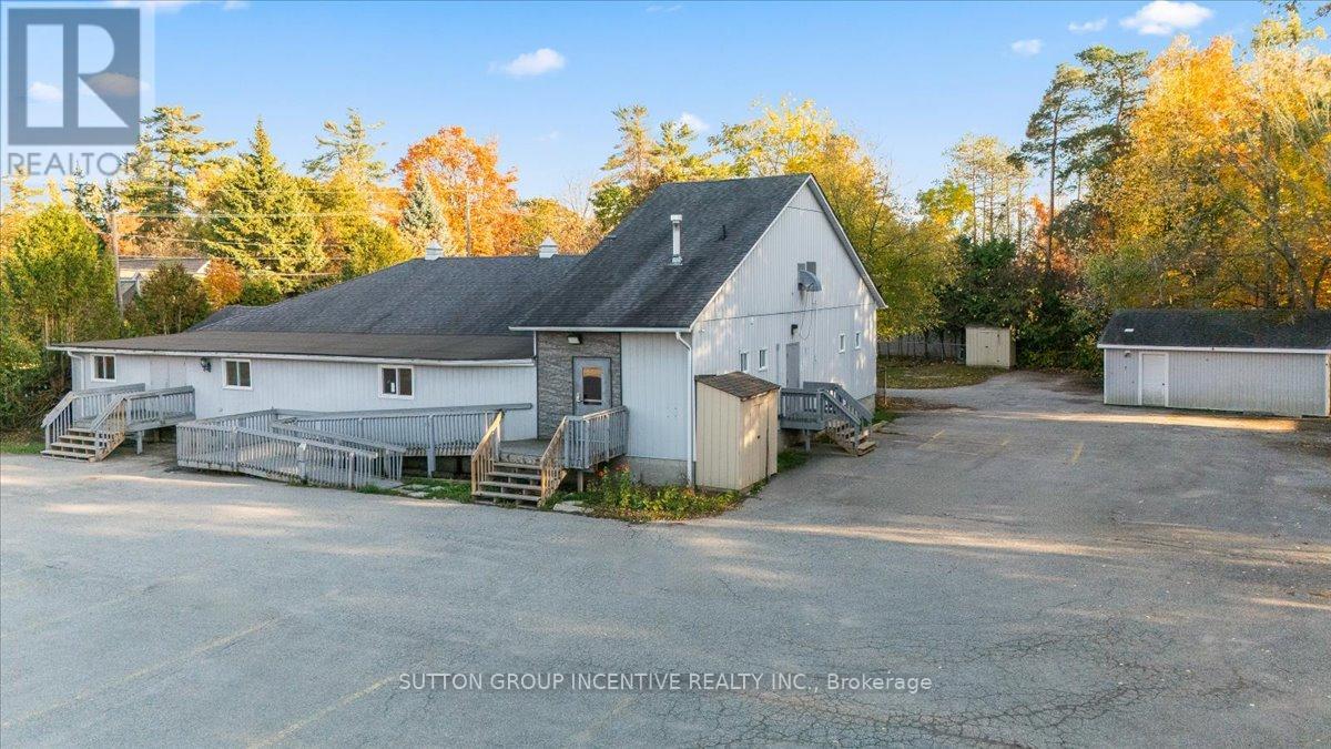 2044 25 SIDE ROAD