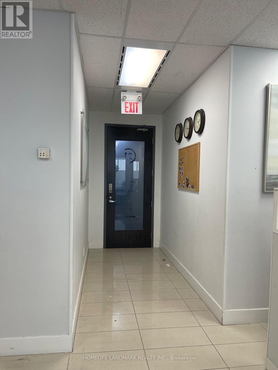 908 – 3601 7 HIGHWAY E