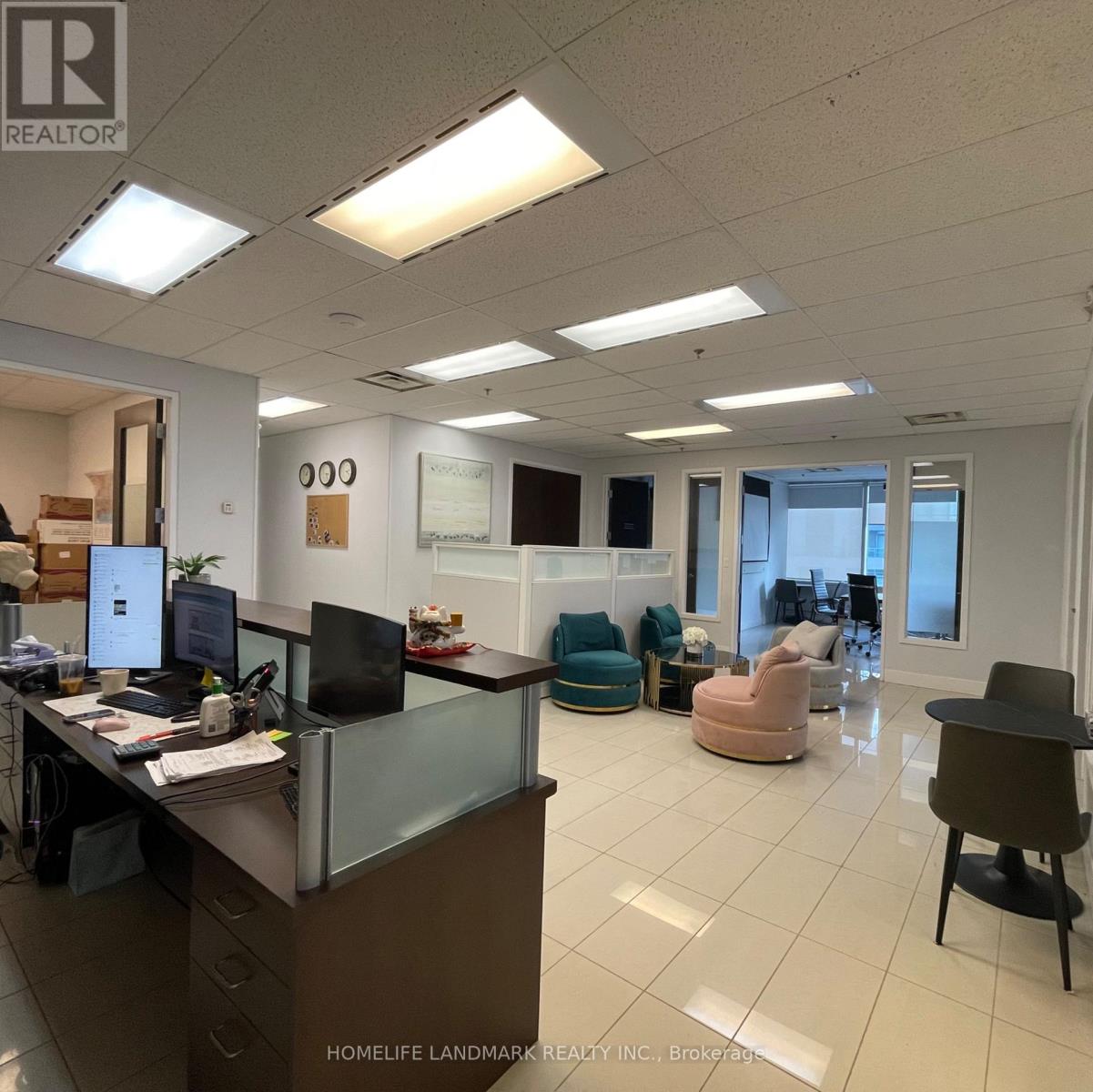908 – 3601 7 HIGHWAY E