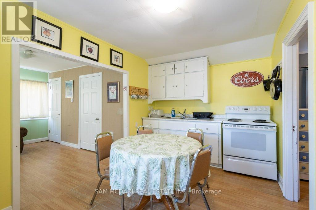 5 RIVER ROAD E