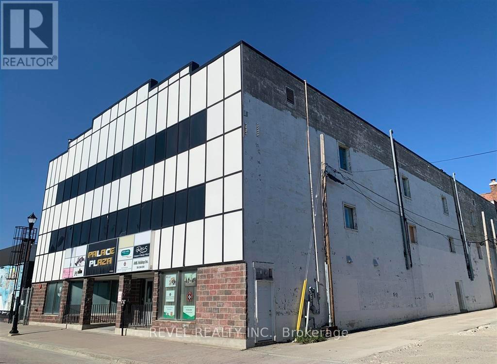 2 & 3 – 70 CEDAR STREET S