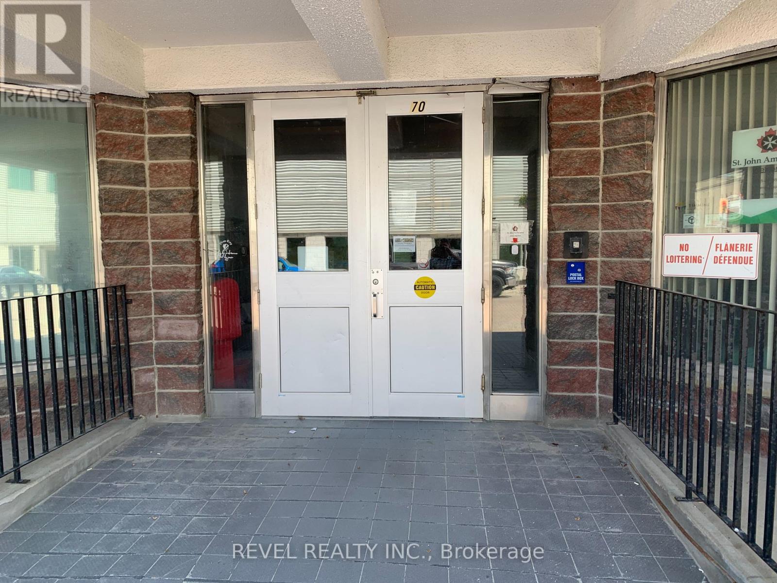 2 & 3 – 70 CEDAR STREET S