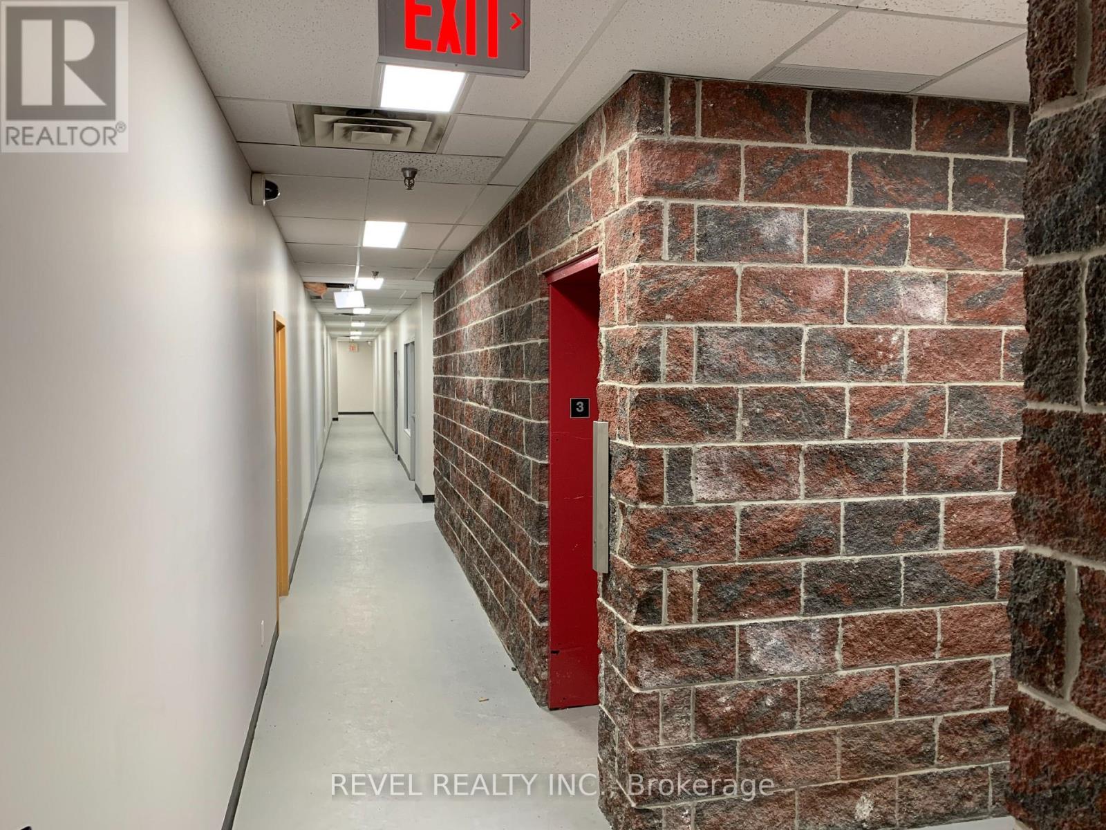 2 & 3 – 70 CEDAR STREET S