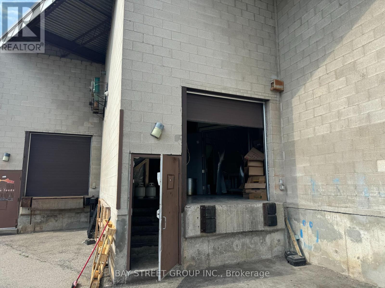 212&214 – 2222 SOUTH SHERIDAN WAY