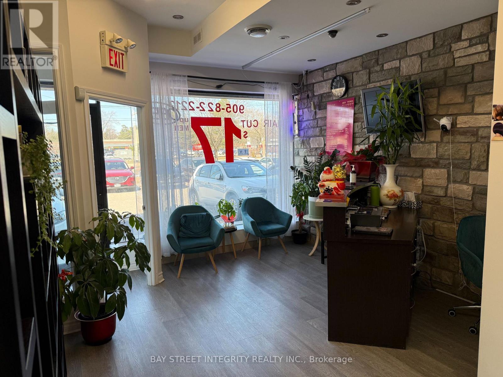 1850 LAKESHORE ROAD W