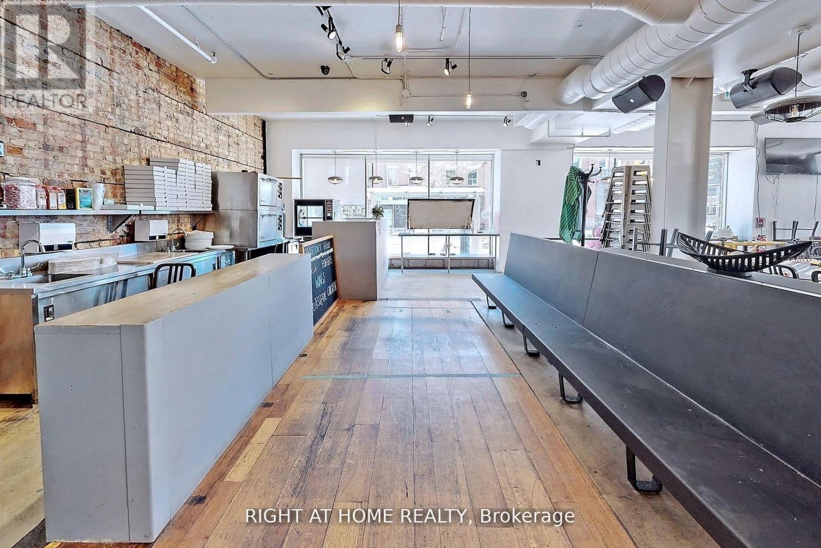 1346 QUEEN STREET W
