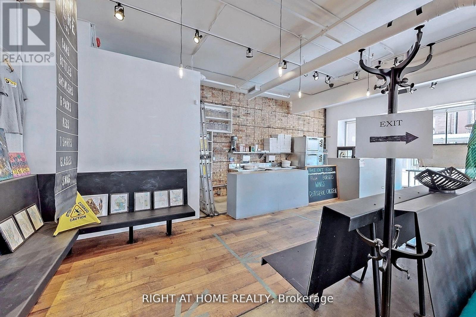 1346 QUEEN STREET W