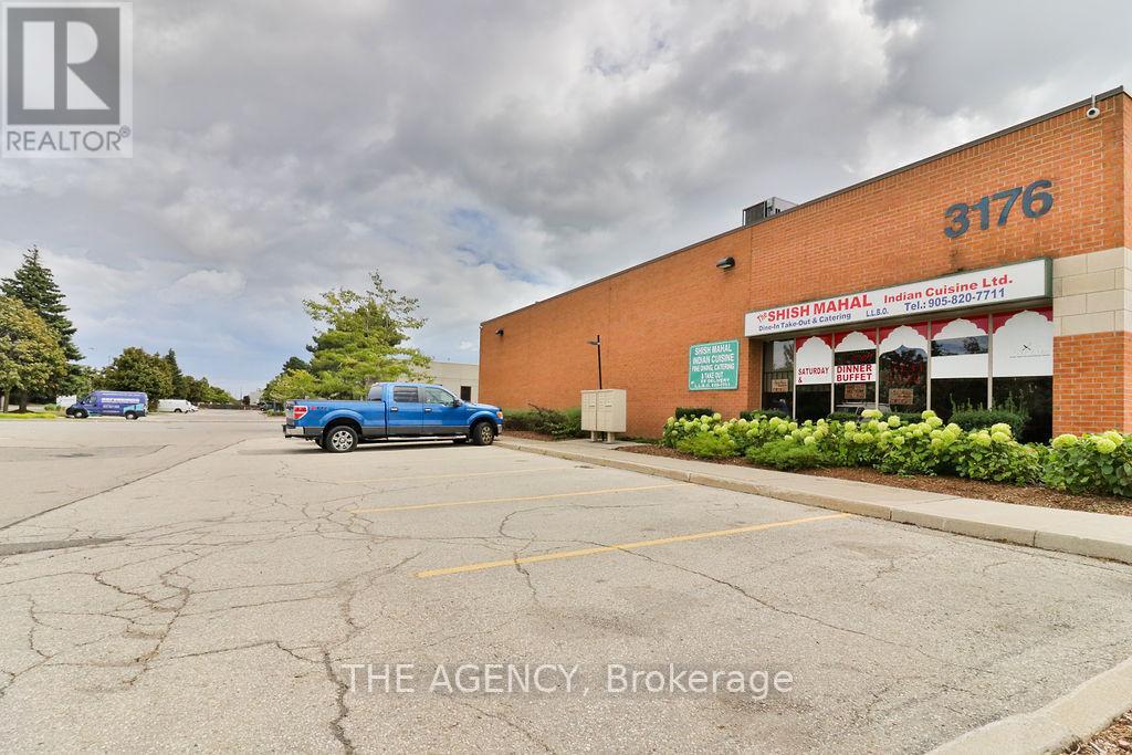 64 & 65 – 3176 RIDGEWAY DRIVE