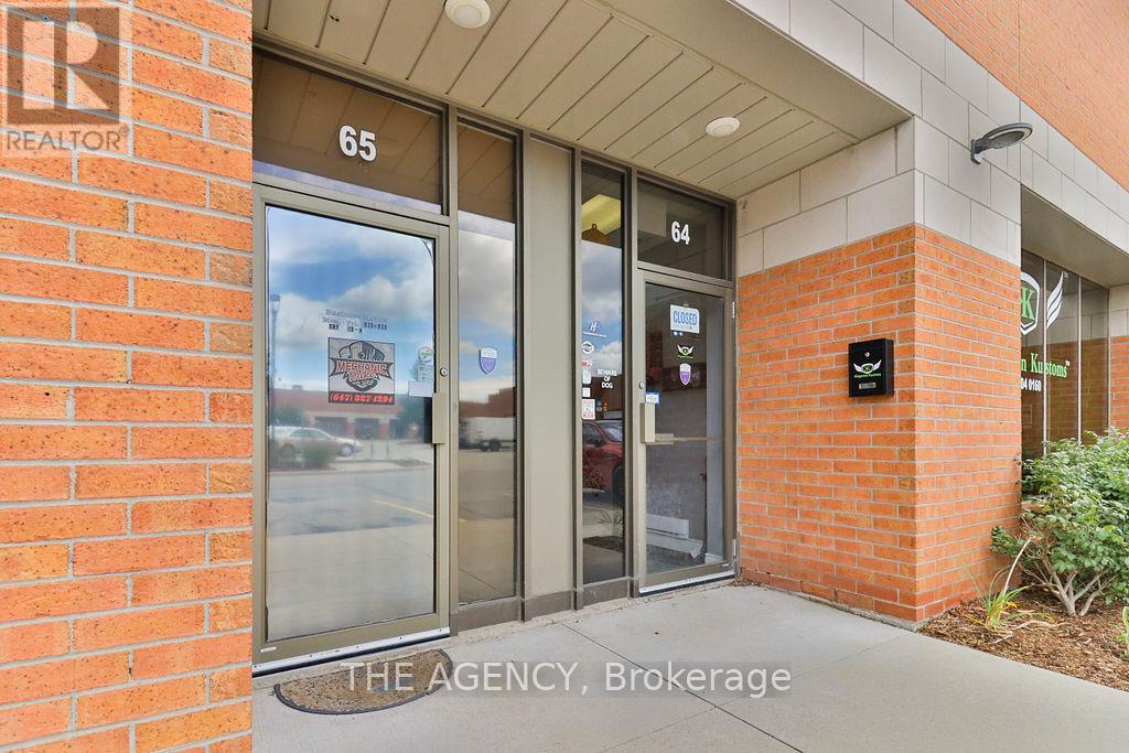 64 & 65 – 3176 RIDGEWAY DRIVE