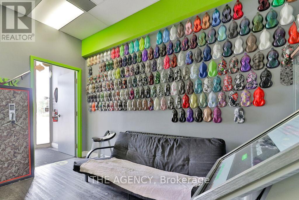64 & 65 – 3176 RIDGEWAY DRIVE
