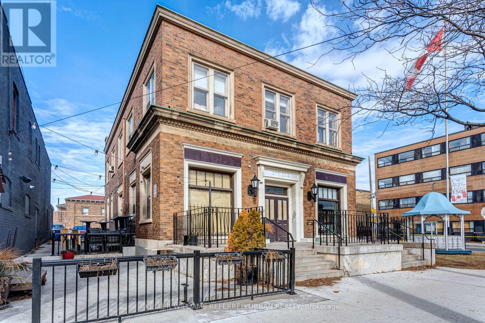 GROUND – 2974 LAKE SHORE BOULEVARD W