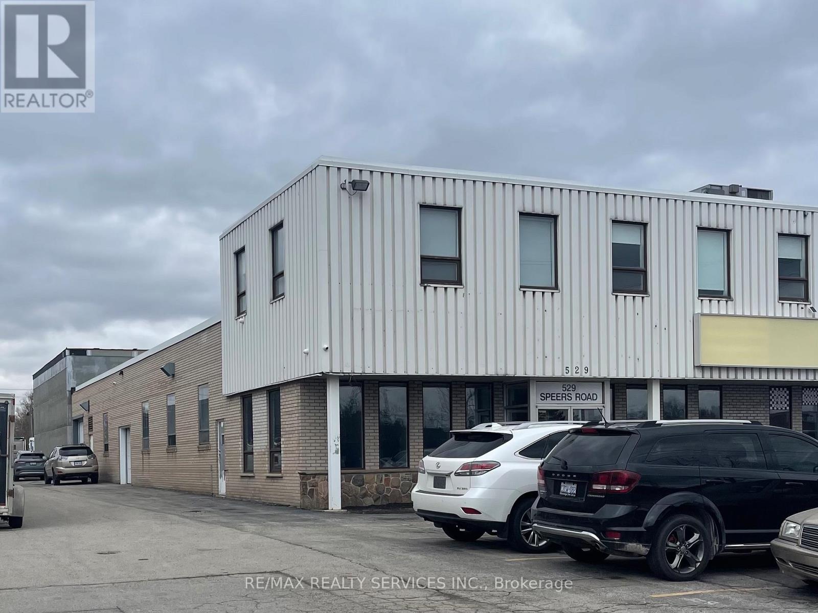 3 – 529 SPEERS ROAD
