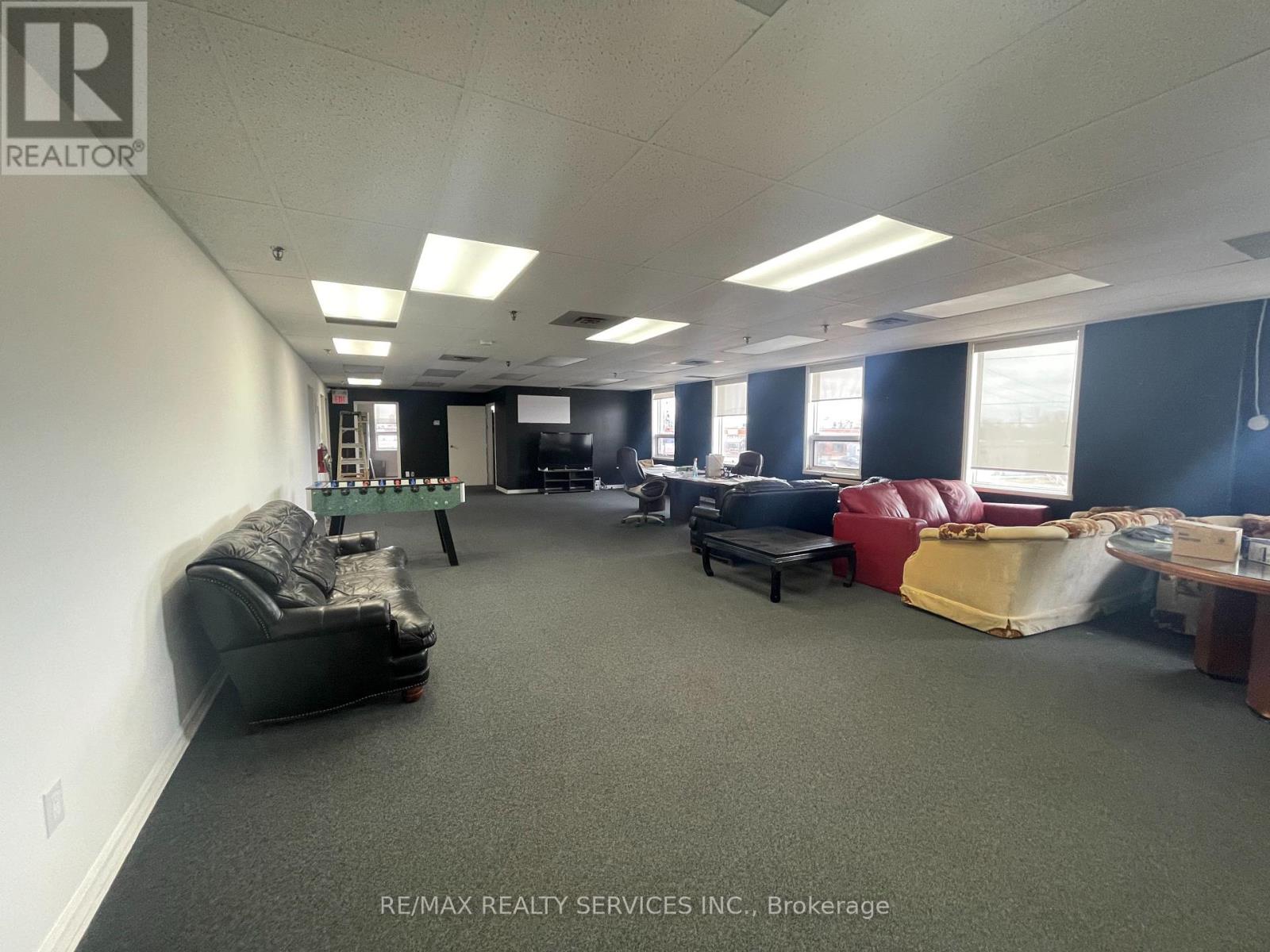 3 – 529 SPEERS ROAD