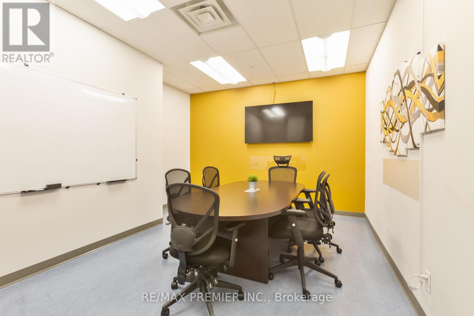 301-G – 231 OAK PARK BOULEVARD