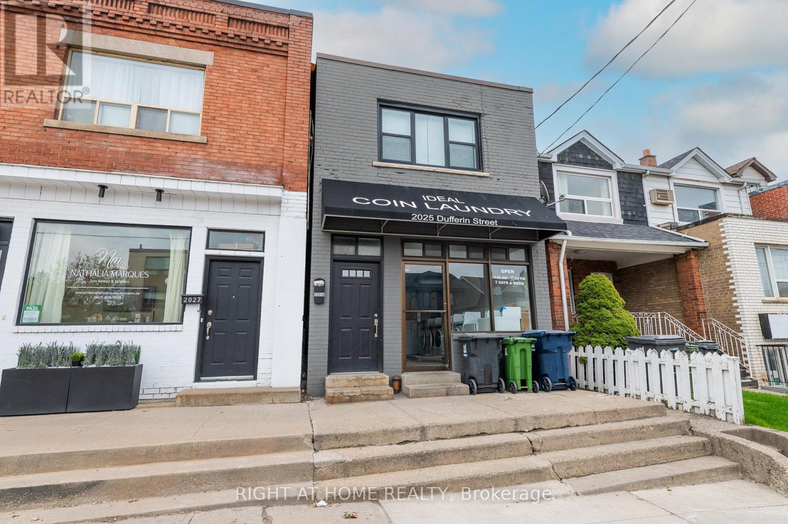 2025 DUFFERIN STREET