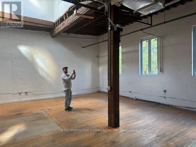 210A – 44 NOBLE STREET