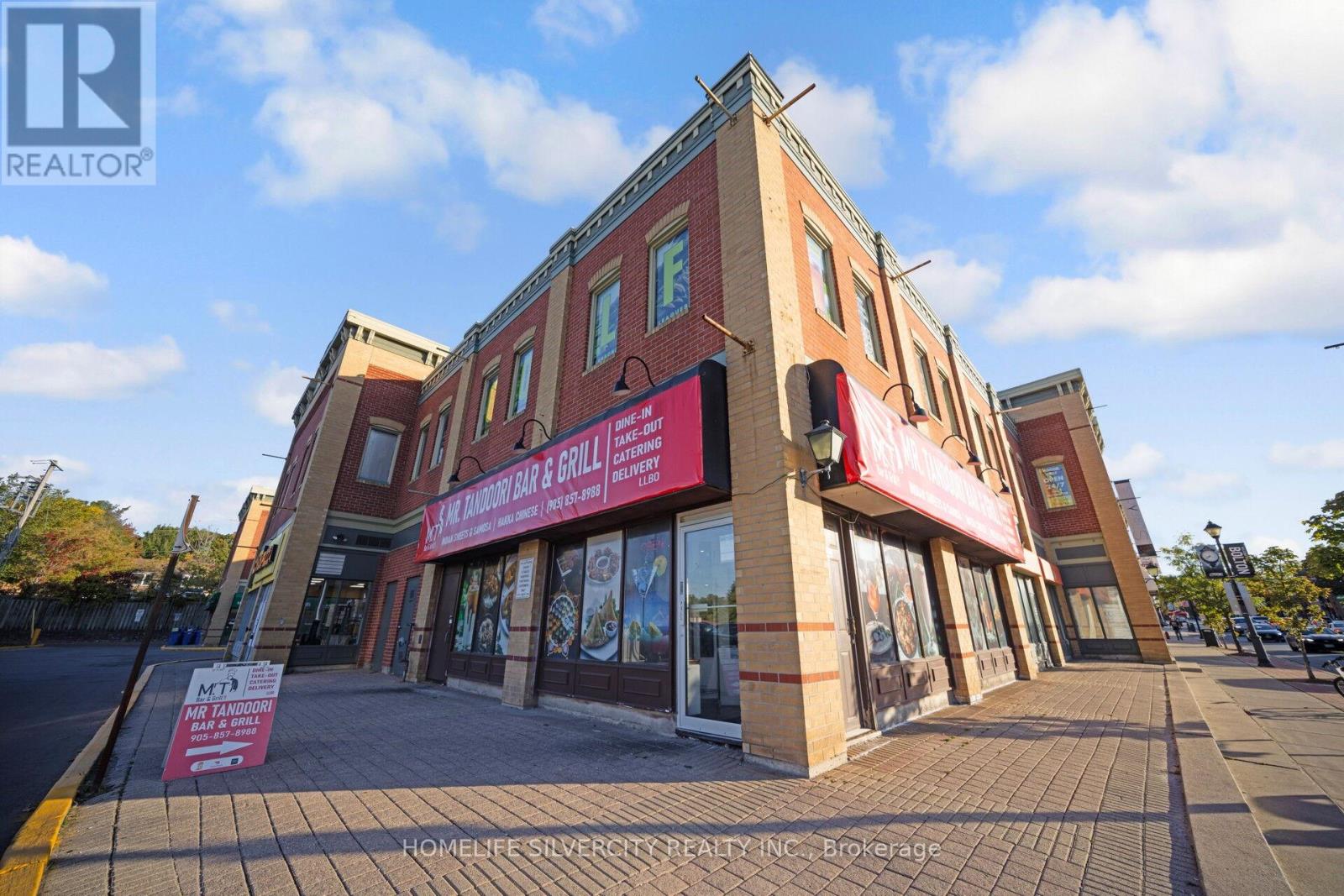 15 – 18 KING STREET E