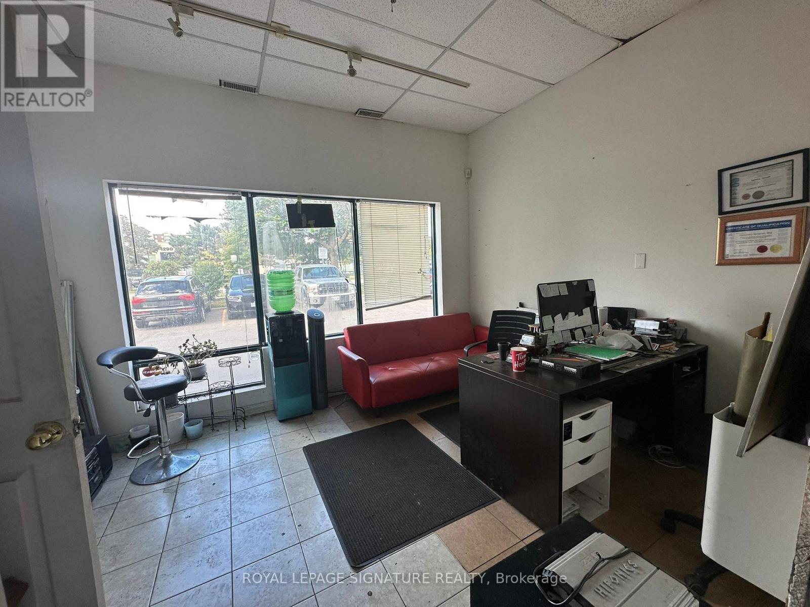 16 – 1270 FINCH AVENUE W