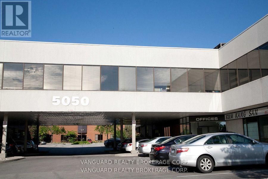 213 – 5050 DUFFERIN STREET