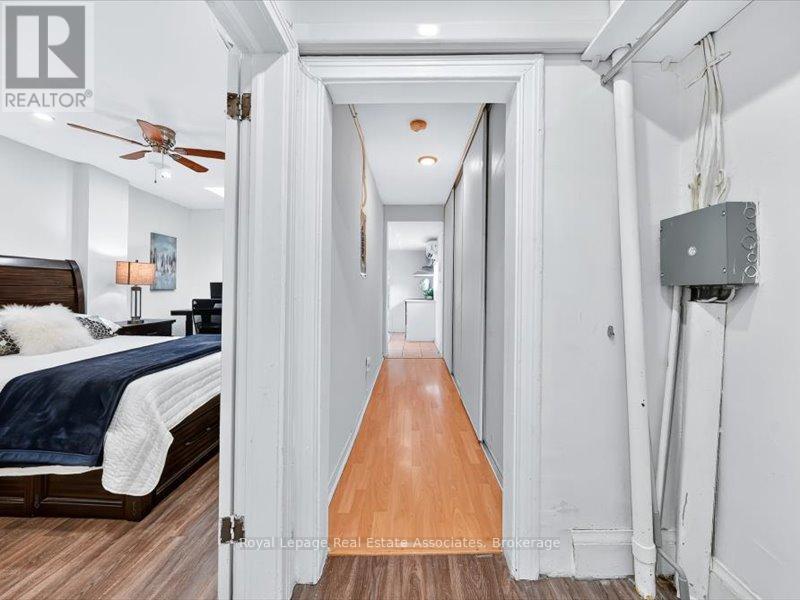 1640 QUEEN STREET W