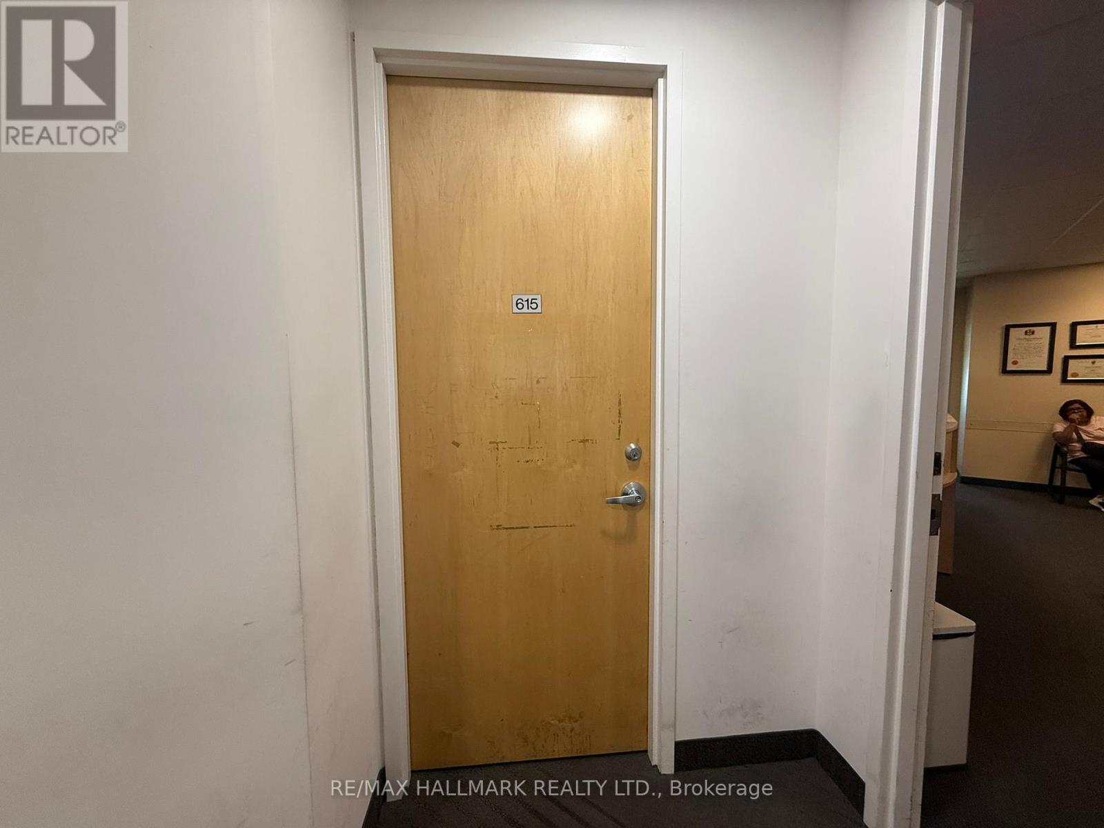 615 – 2250 BOVAIRD DRIVE E