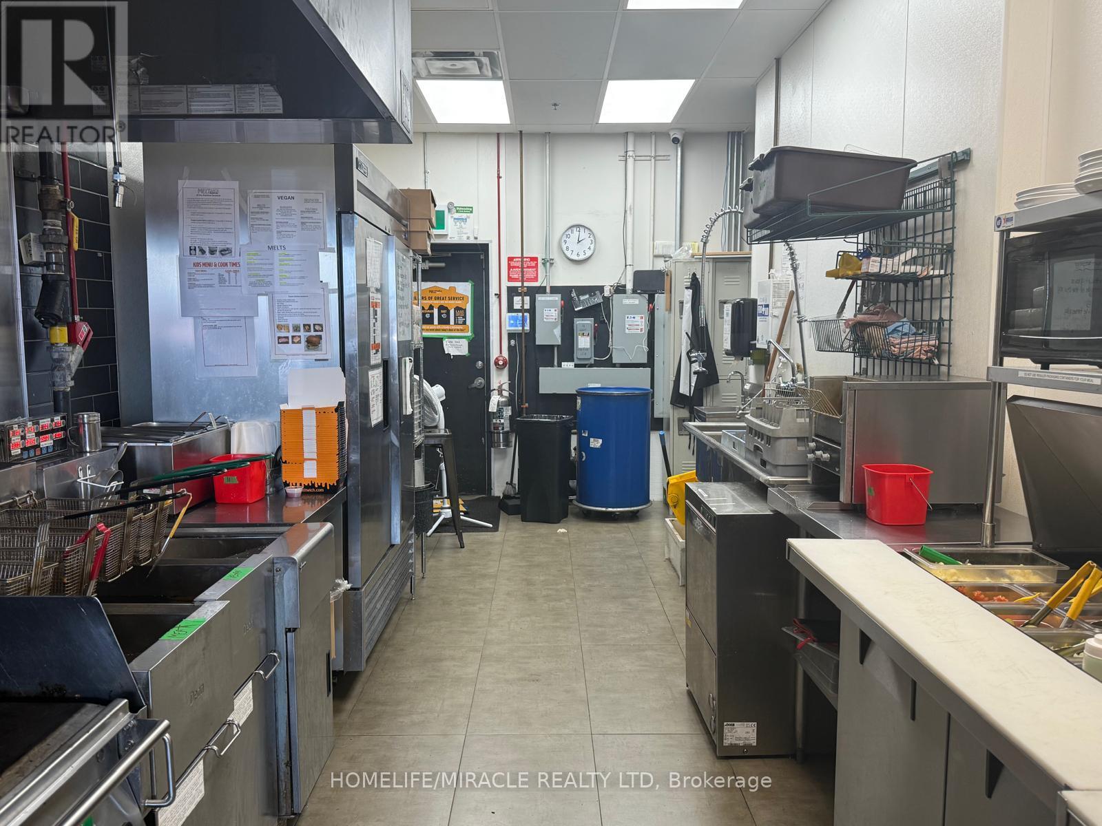 4 – 101 JAMES SNOW PARKWAY N