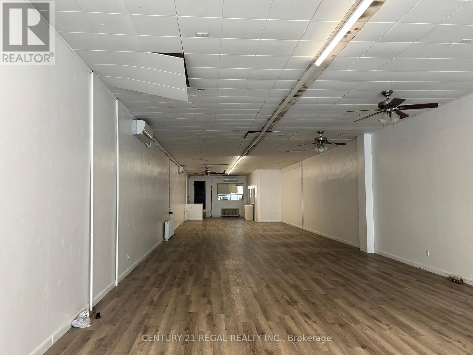 1702 QUEEN STREET W