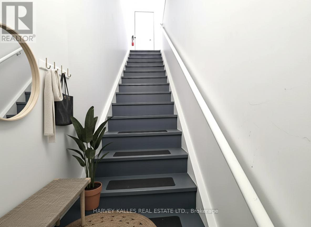 A – 3823 LAKESHORE BOULEVARD W
