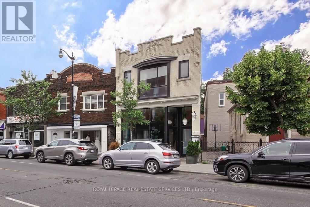 3047 DUNDAS STREET W