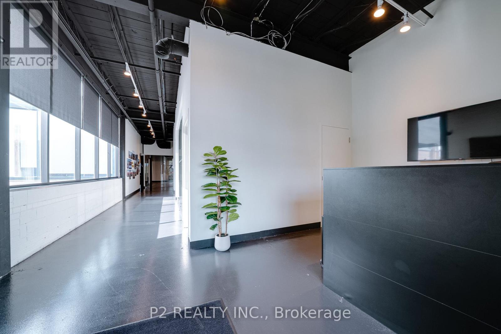 301 – 670 CALEDONIA ROAD