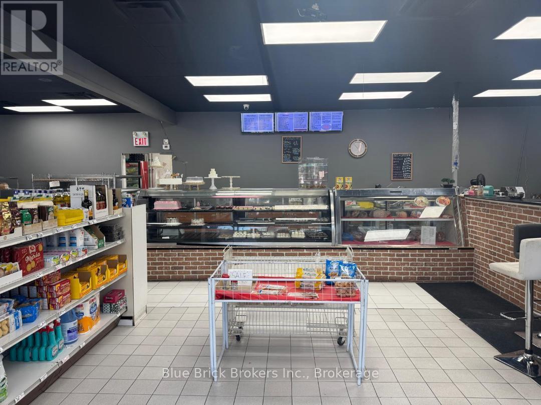 4 – 4025 BRANDON GATE DRIVE N