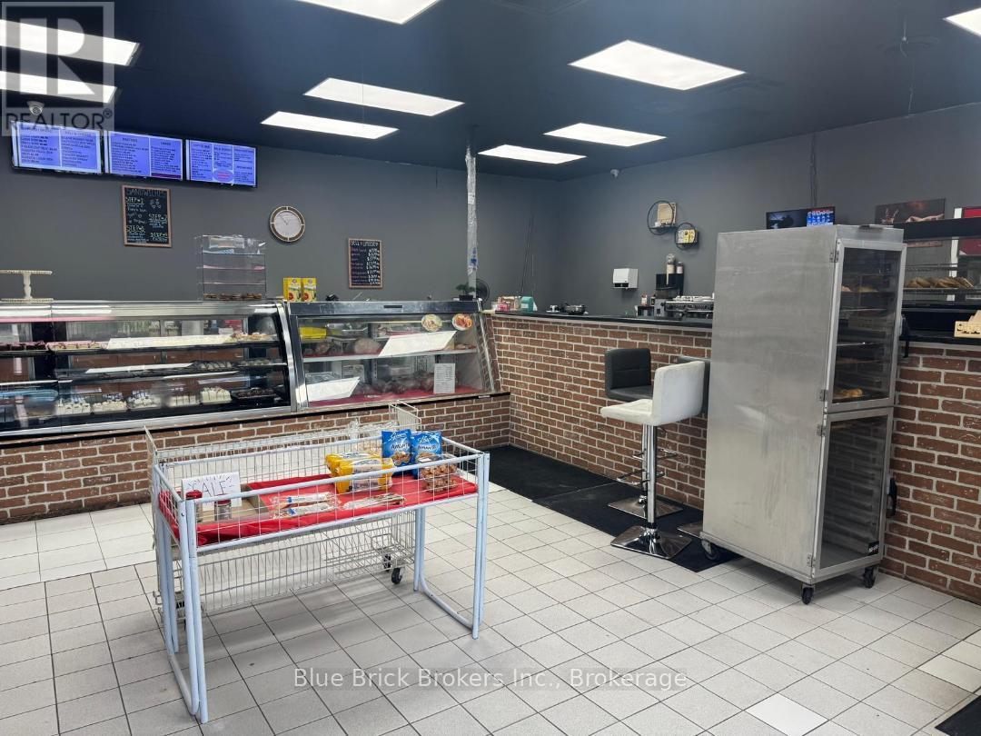 4 – 4025 BRANDON GATE DRIVE N