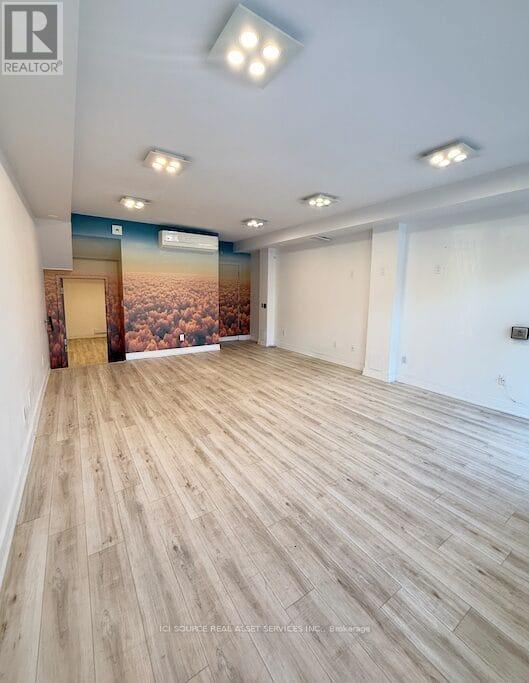 553 LAKESHORE ROAD E