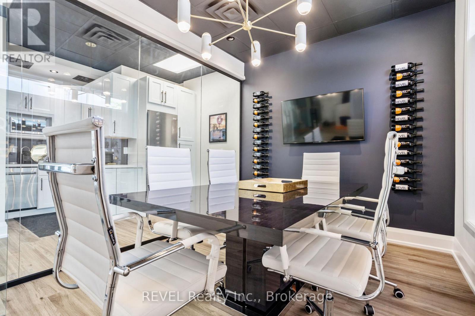 2 – 4170 FAIRVIEW STREET