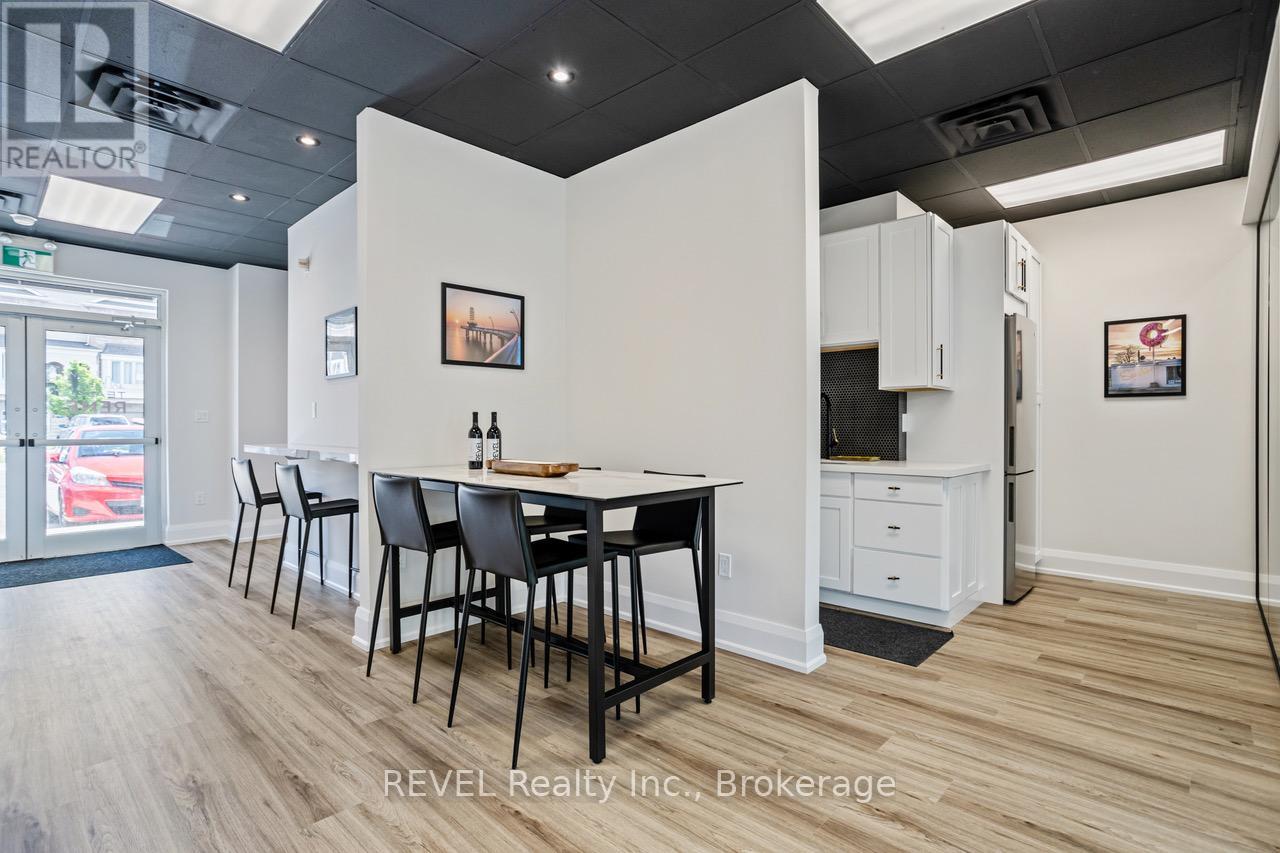 2 – 4170 FAIRVIEW STREET