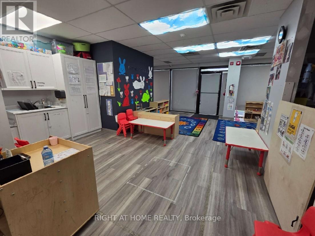 108/111 – 700 DORVAL DRIVE