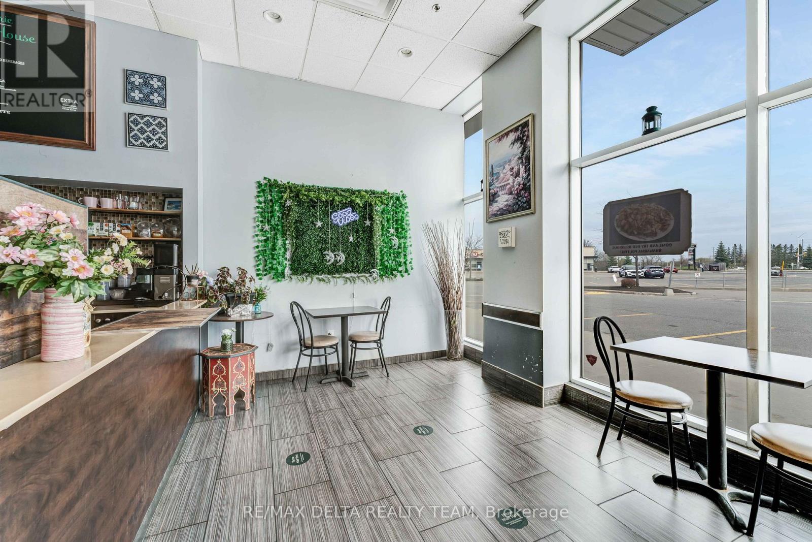 8 – 4456 LIMEBANK ROAD S