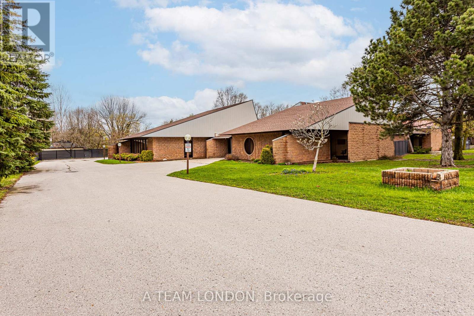 A – 743 WELLINGTON ROAD