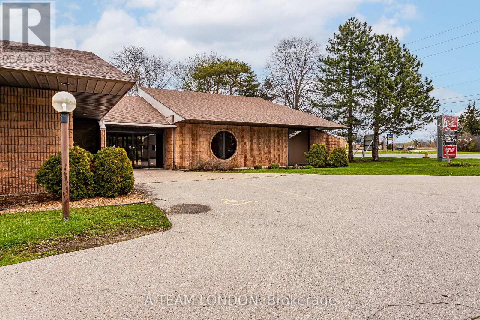 A – 743 WELLINGTON ROAD