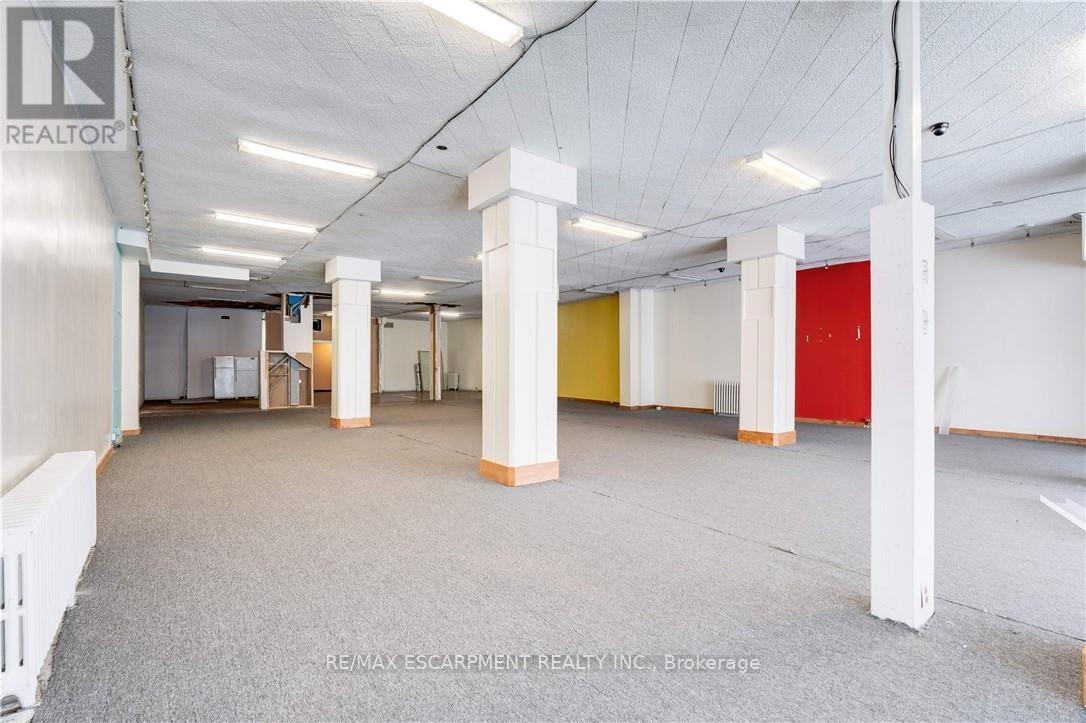 MAIN – 323-327 KING STREET E