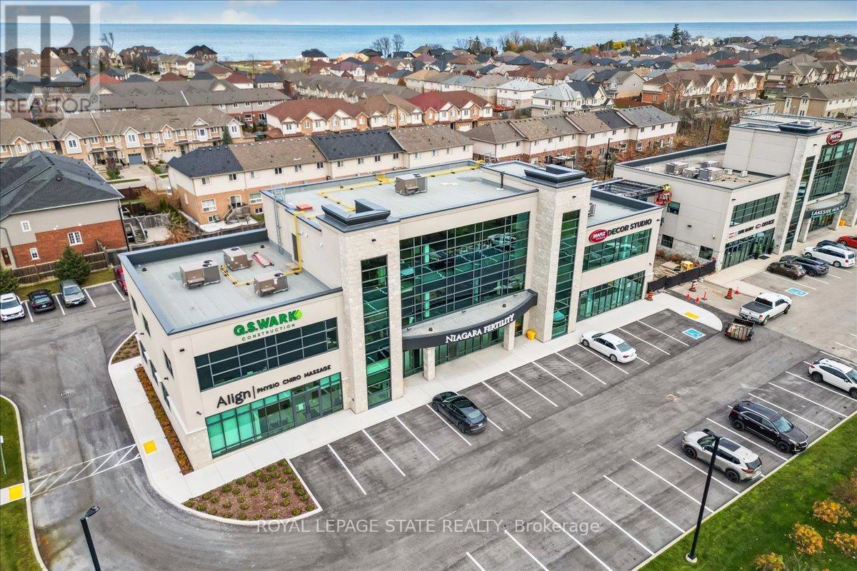 821 NORTH SERVICE ROAD