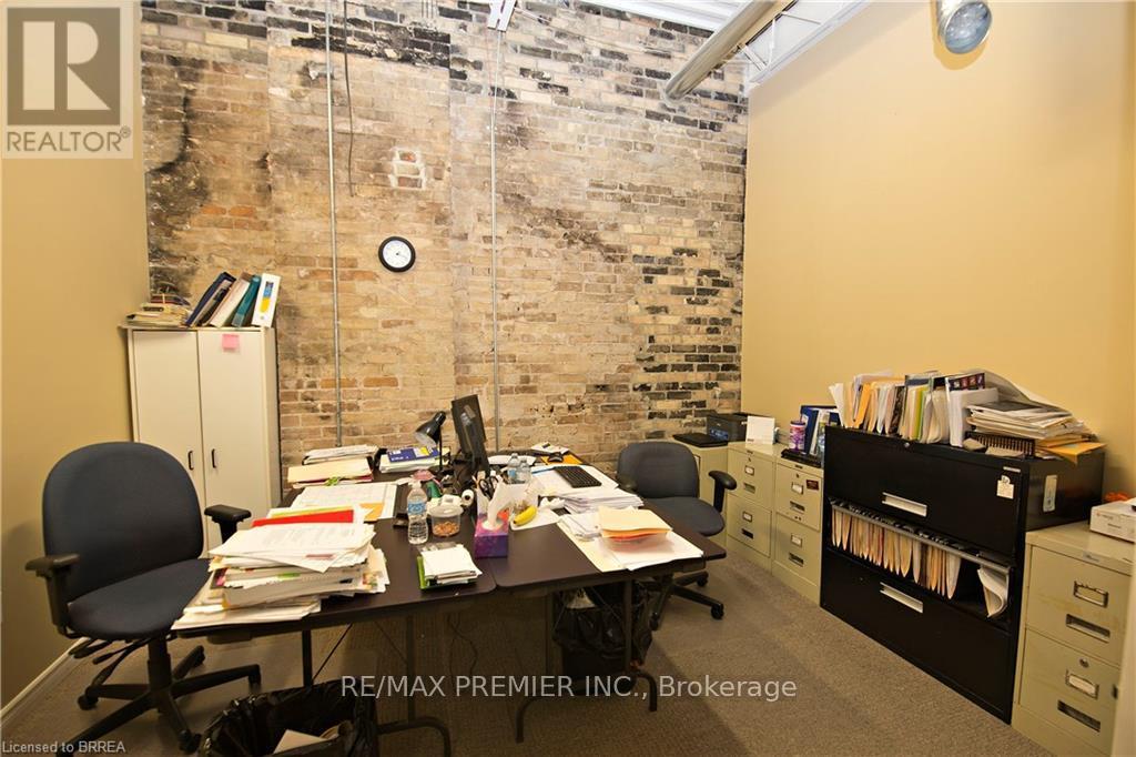 2ND FLR – 44 MARKET STREET
