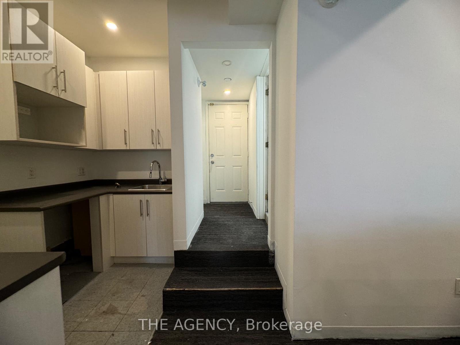 139 JOHN STREET S